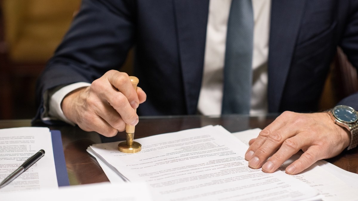 La titularidad real en España