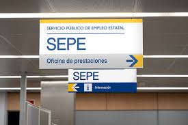 Faltar al trabajo para cobrar el paro: La trampa legal que puede salir muy cara